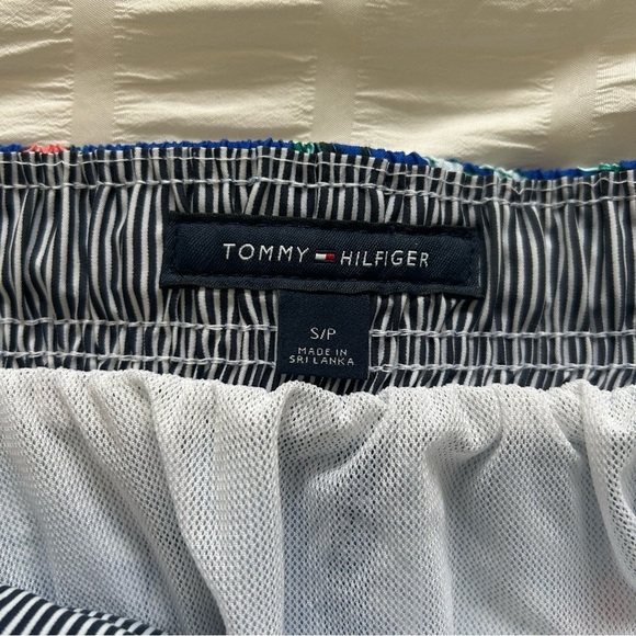 Men's Tommy Hilfiger Hawaiian Print Blue Floral Swim Trunks Size Small - Picture 5 of 7